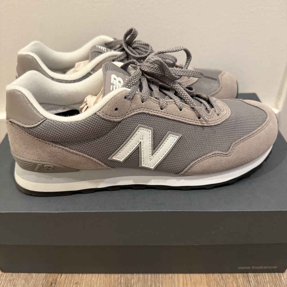 New Balance 515 Grey v3 Men SZ 11 / Women SZ 12.5